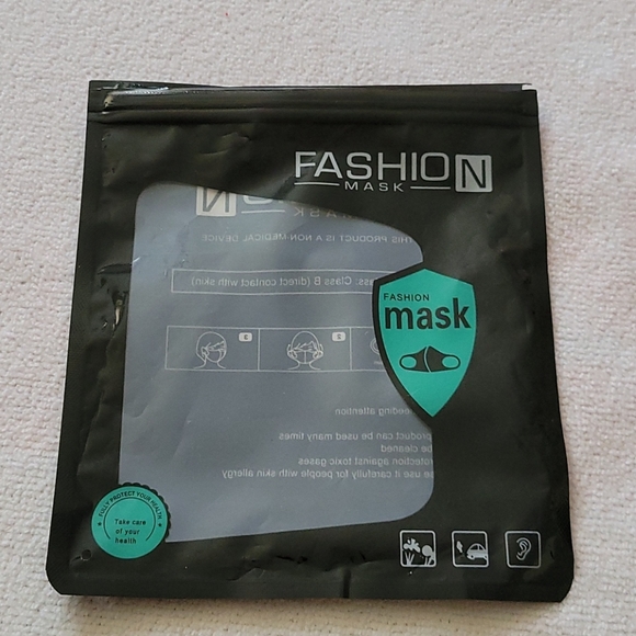 Halloween Scary Smile stitches scary Reusable face mask - Picture 4 of 9